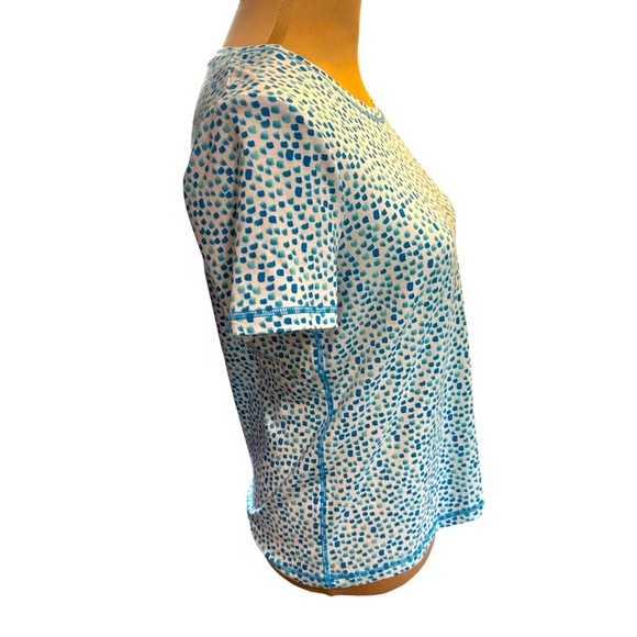 Weekends by Chicos Tee Vibrant Shades of Blue Splashed on White Soft Size Small. - Picture 7 of 10